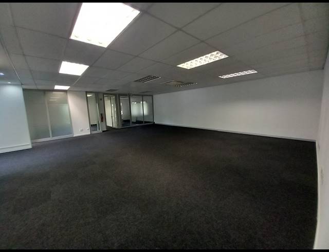529M² OFFICE TO LET IN BRYANSTON
